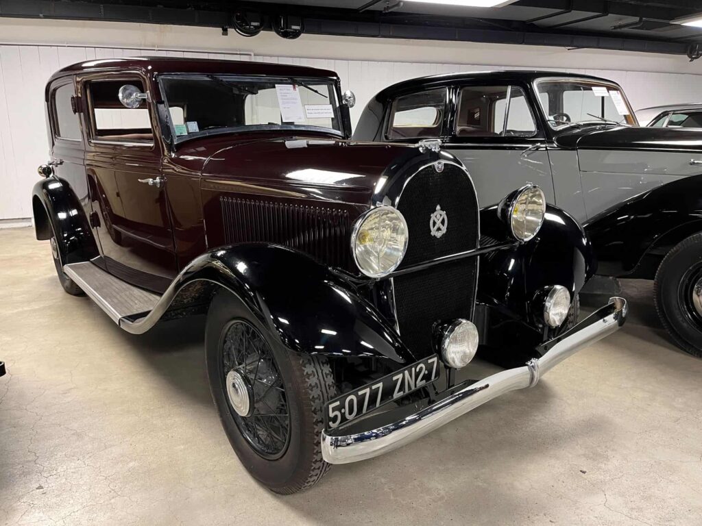 Hotchkiss-411S noire de 1933 vendue 16820€