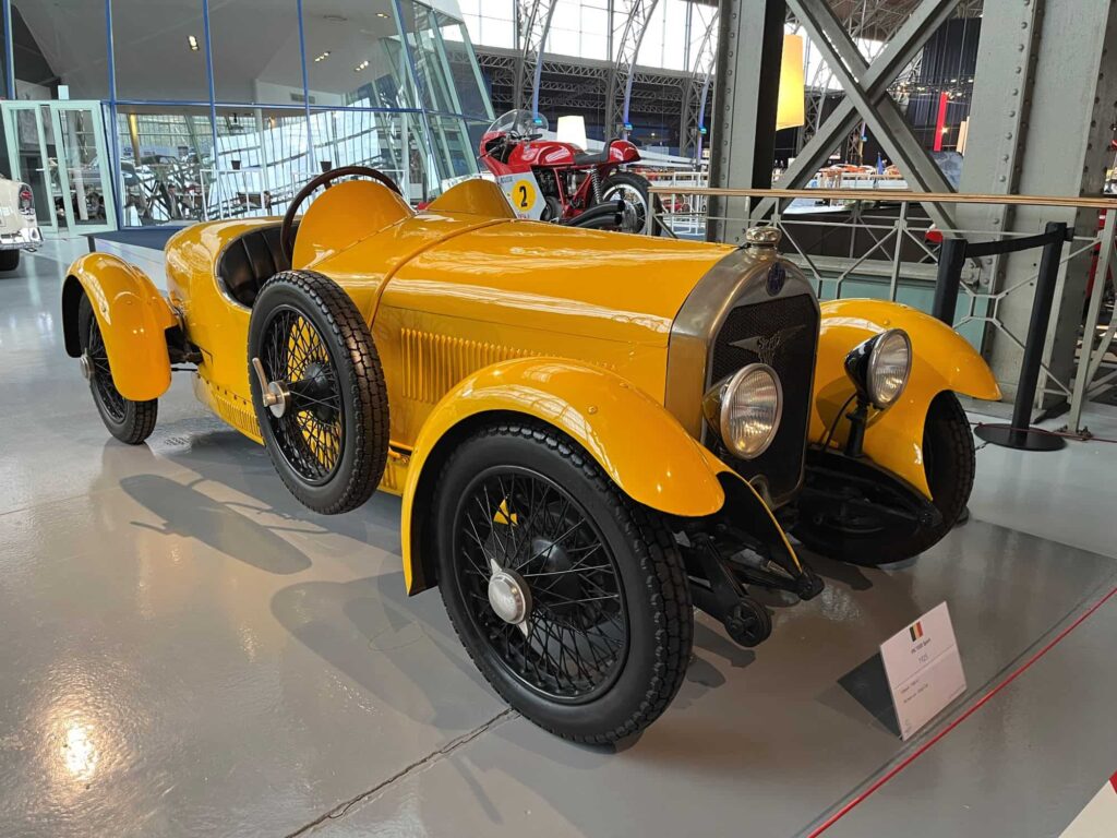 FN 1500 Sport marque automobile belge au musée Autoworld à Bruxelles